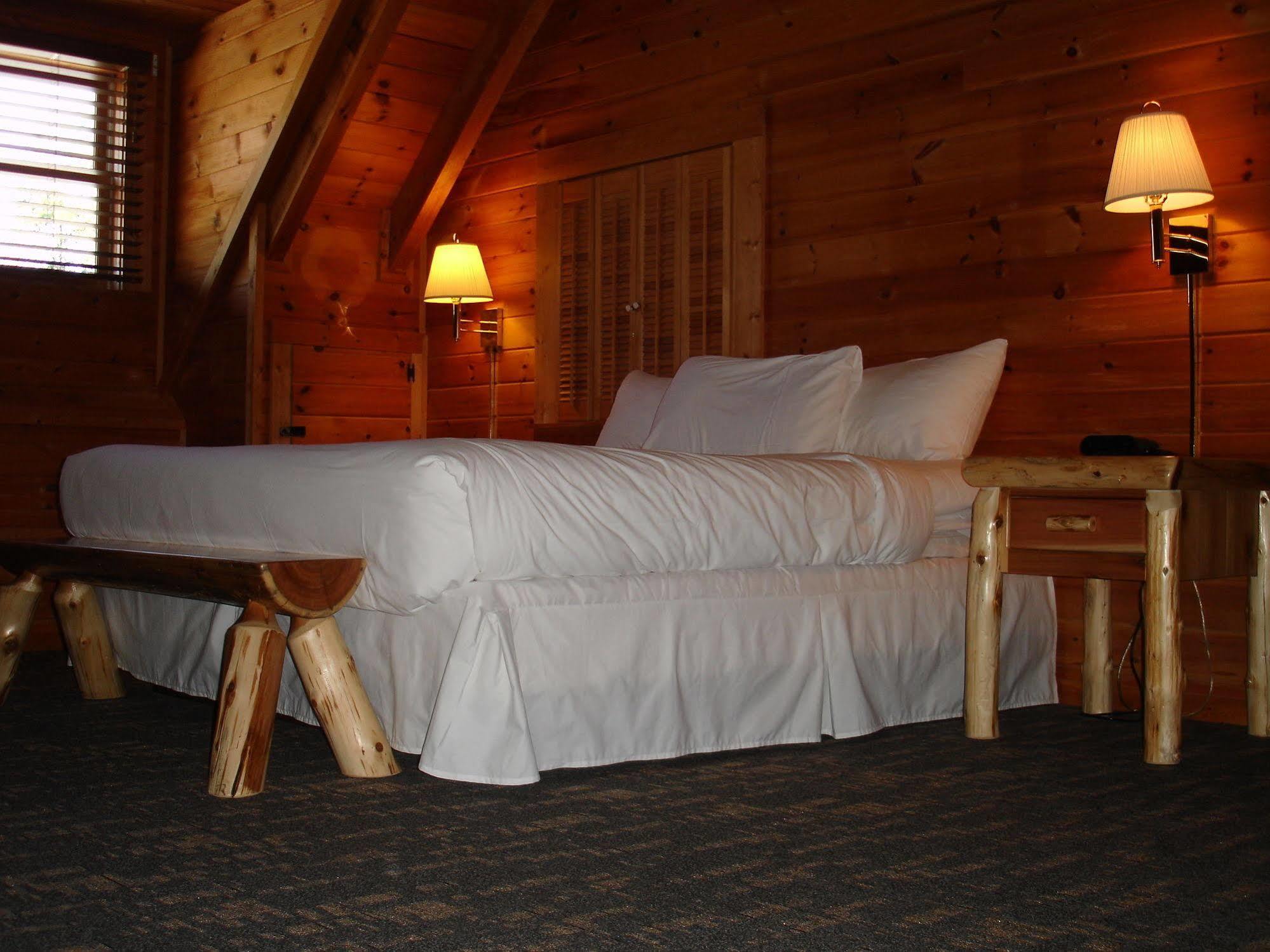 Mountain Top Inn And Resort Warm Springs Exterior foto